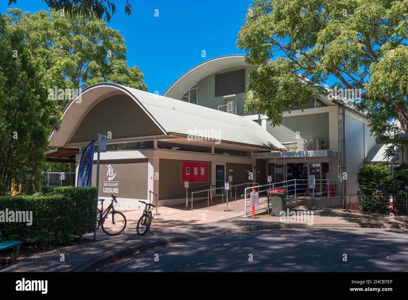 Novembre 2021: Il Willoughby Leisure Centre di Sydney, Australia, è stato costruito nel 1989 ed è attualmente in fase di ristrutturazione ed espansione Foto Stock