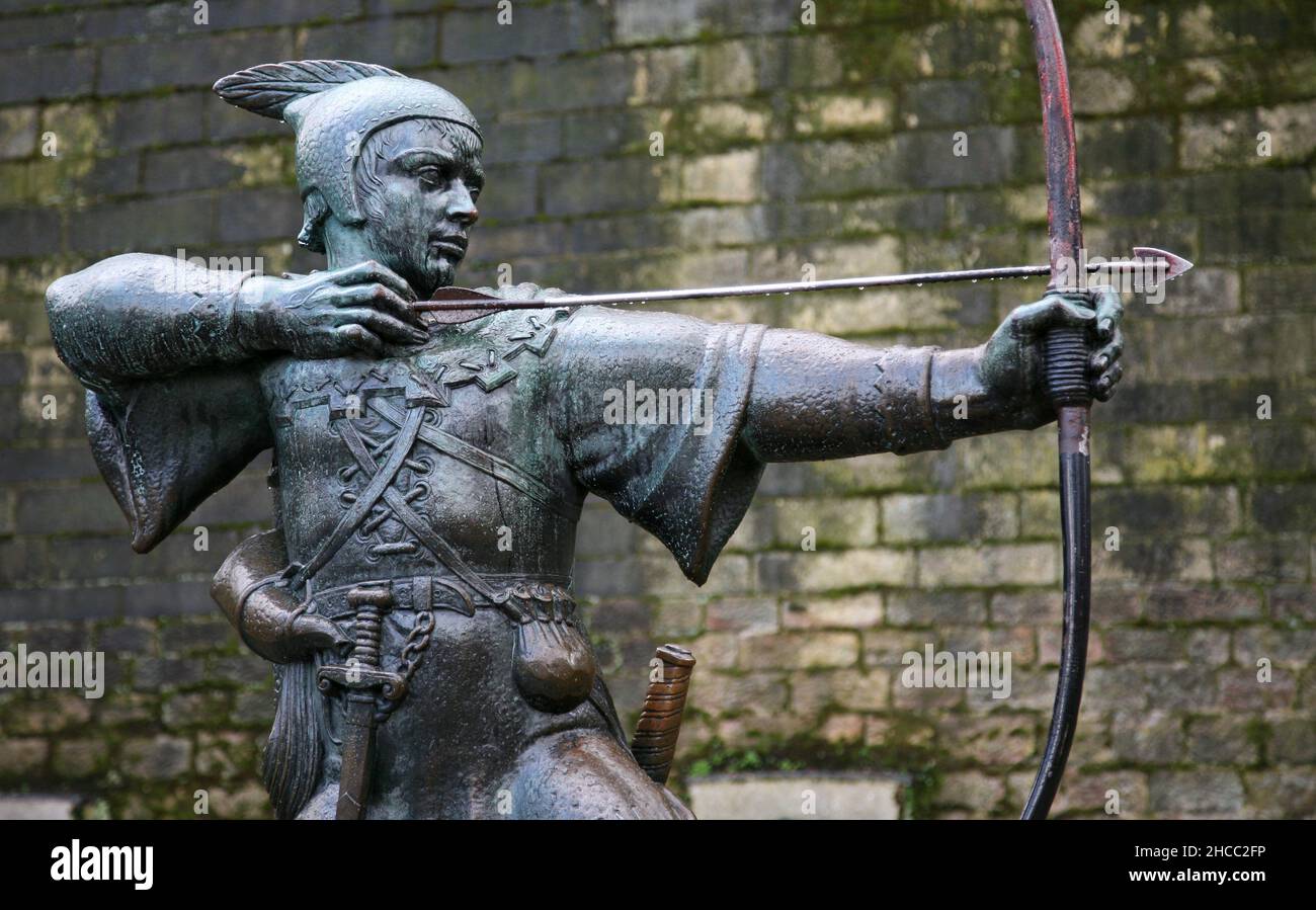 Statua di Robin Hood al castello di Nottingham Foto Stock