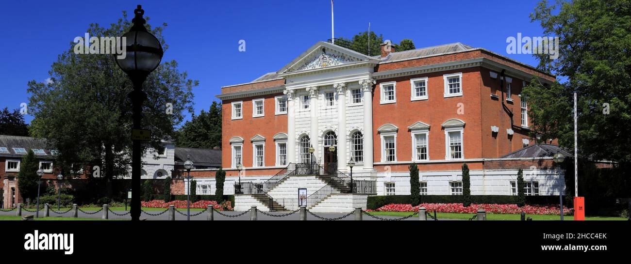 Golden Gates, Municipio e giardini, Warrington Town, Cheshire, Inghilterra, Regno Unito Foto Stock