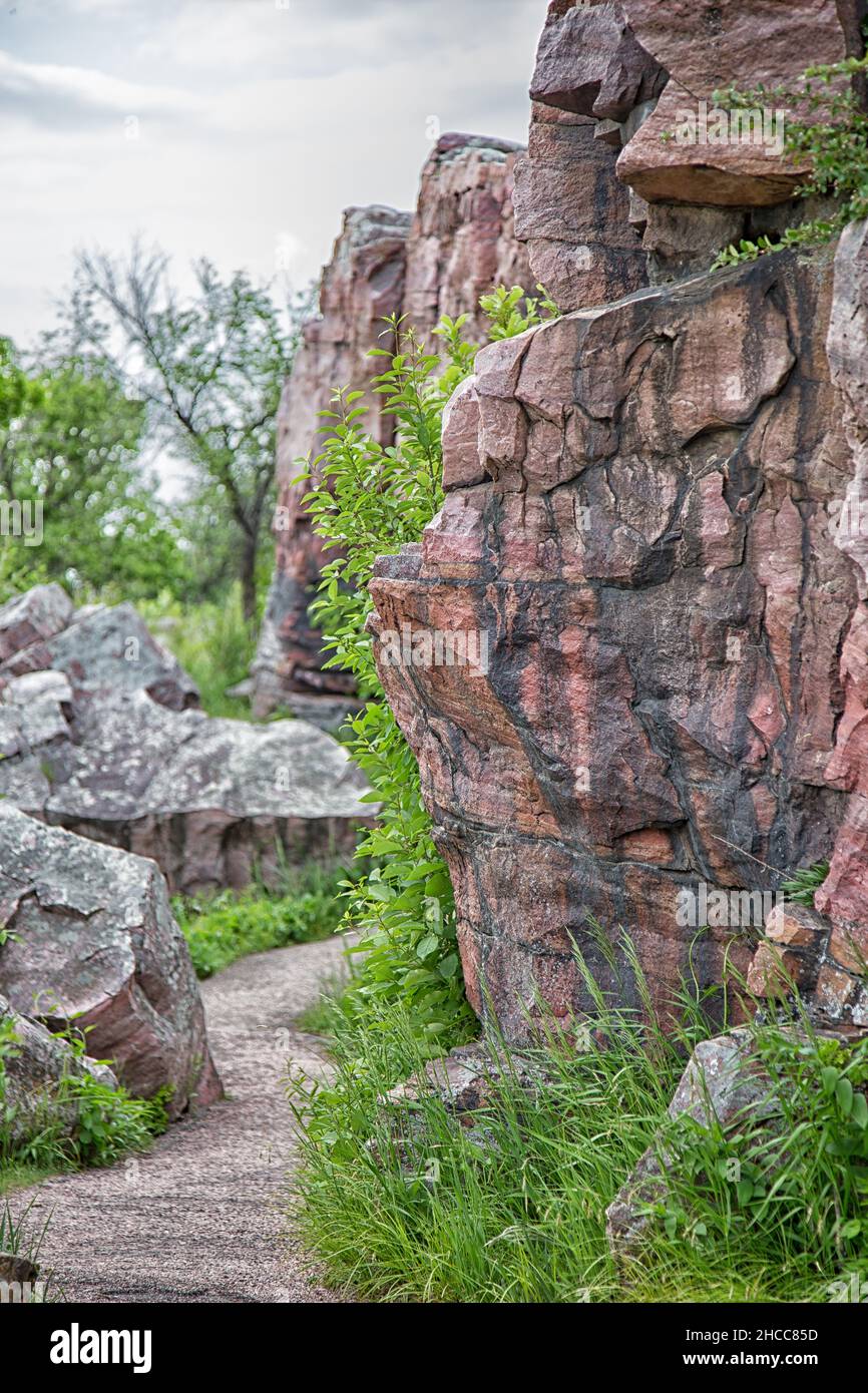 Colpo verticale di enormi formazioni rocciose Foto Stock