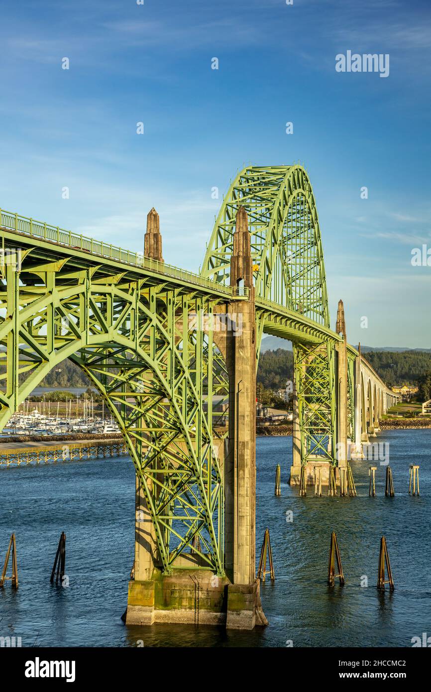 Yaquina Bay Bridge, Newport, Oregon, Stati Uniti d'America Foto Stock