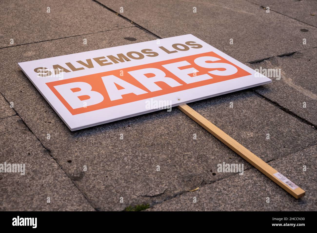 Valencia, Spagna; 21 gennaio 2021: "Salva le barre" segno sul terreno durante una dimostrazione da parte del settore locanda. Foto Stock