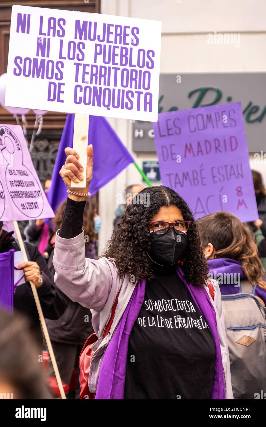 Valencia, Spagna; 8th marzo 2021: Raduni femministi per celebrare la Giornata delle Donne il 8 marzo 2021. Foto Stock