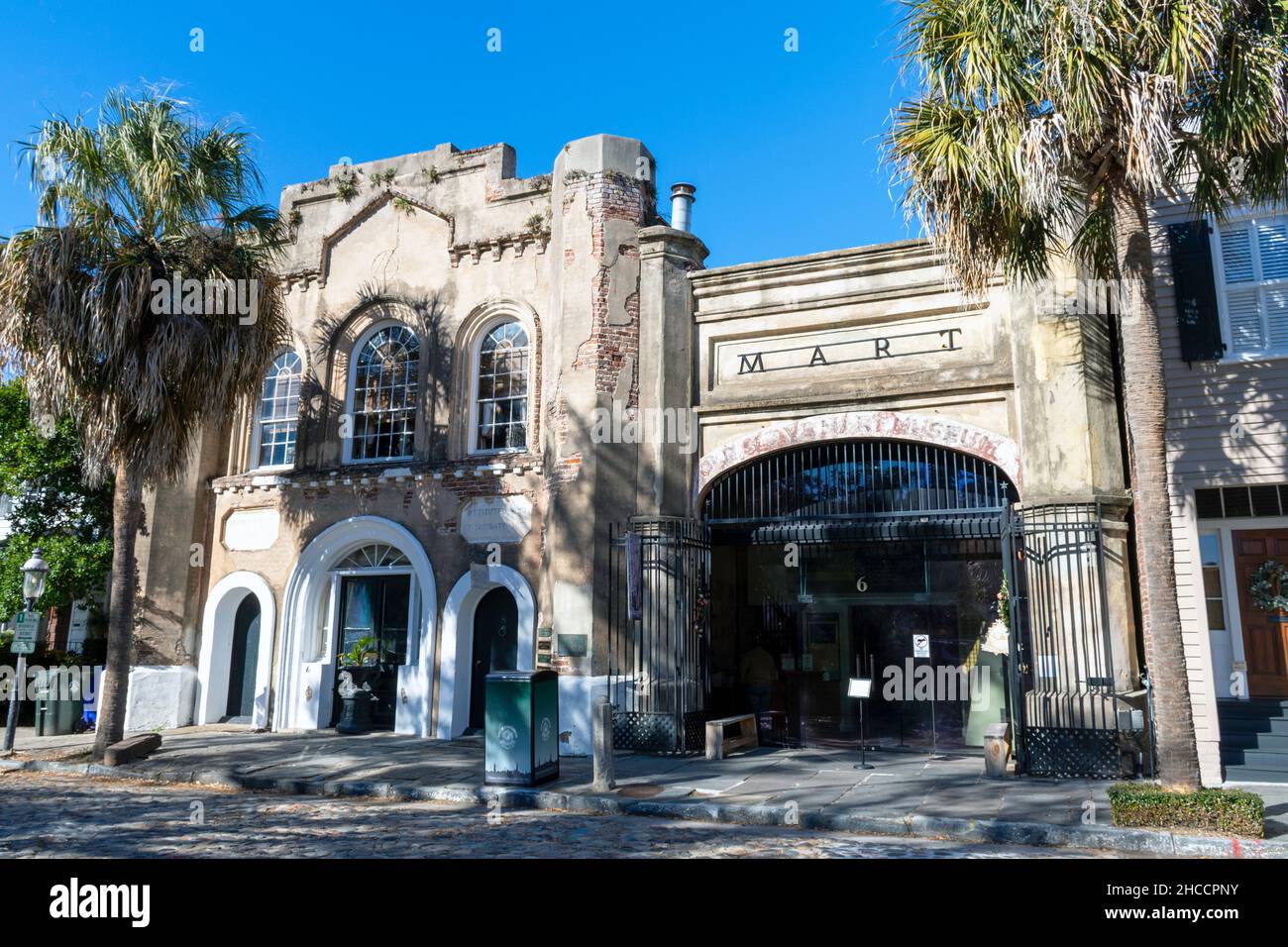Charleston, South Carolina, USA - 27 novembre 202: Il museo Old Slave Mart è un'attrazione educativa nel quartiere storico. Foto Stock