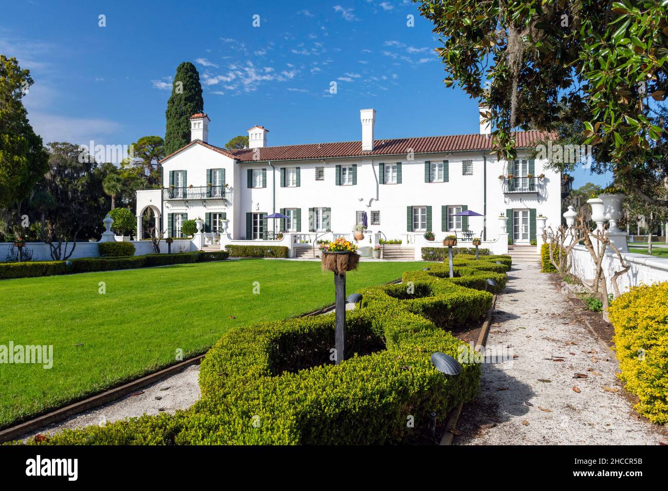 Jekyll Island, Georgia, USA - 13 dicembre 2021: Crane Cottage al Jekyll Island Club and Resort è un luogo di lusso popolare per matrimoni. Foto Stock