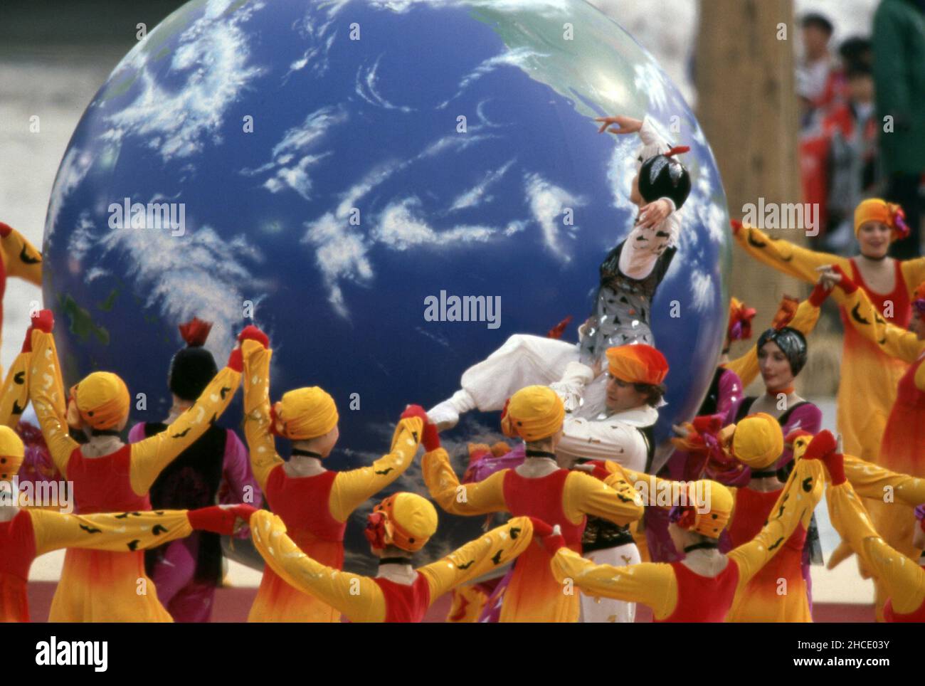 Nagano, Giappone. 28th Dic, 2021. Primo: Sport, Olimpiadi invernali, Olimpiadi, 1998 Nagano, Giappone, Olimpiadi invernali, 98, archivio immagini della cerimonia di apertura Credit: dpa/Alamy Live News Foto Stock