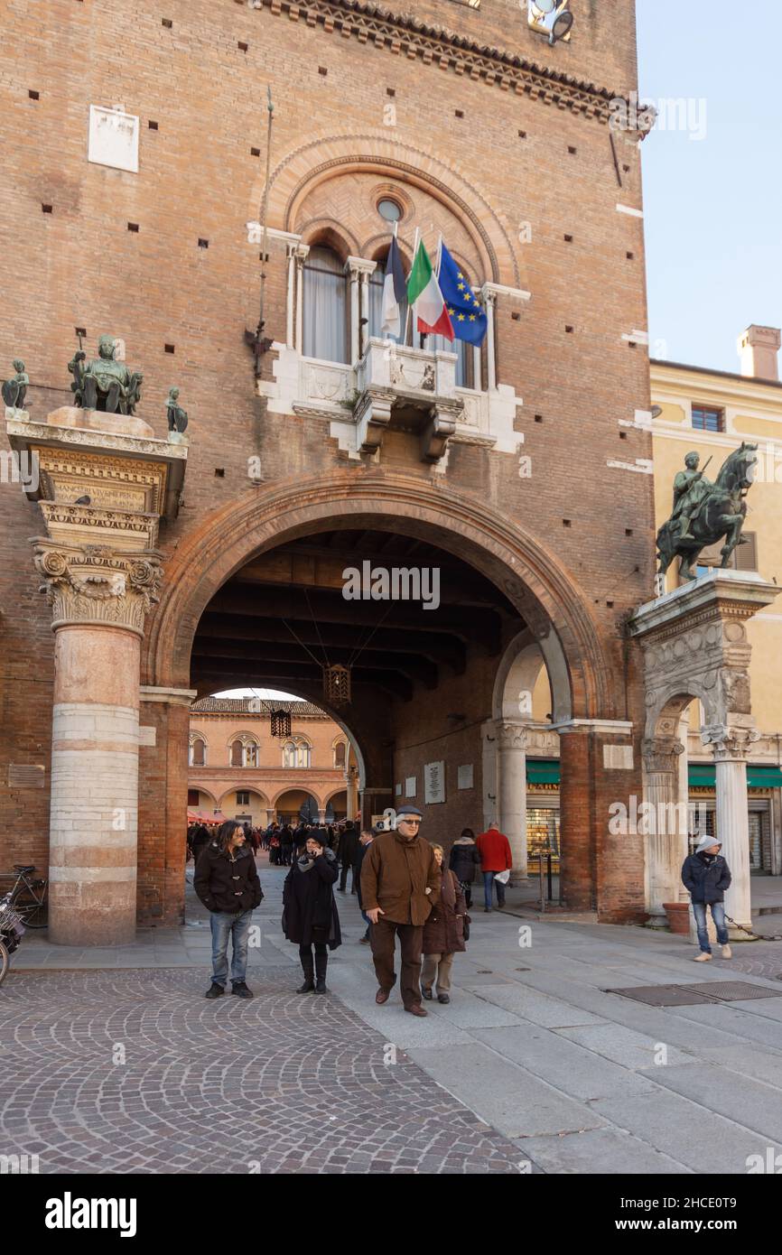 Italy ferrara palazzo municipale immagini e fotografie stock ad alta  risoluzione - Alamy