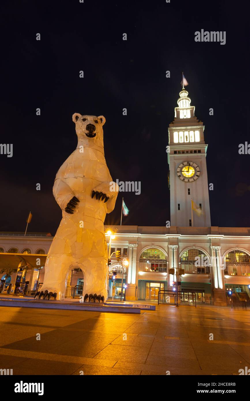 Il famoso sue Bierman Park di Embarcadero, USA di notte Foto Stock