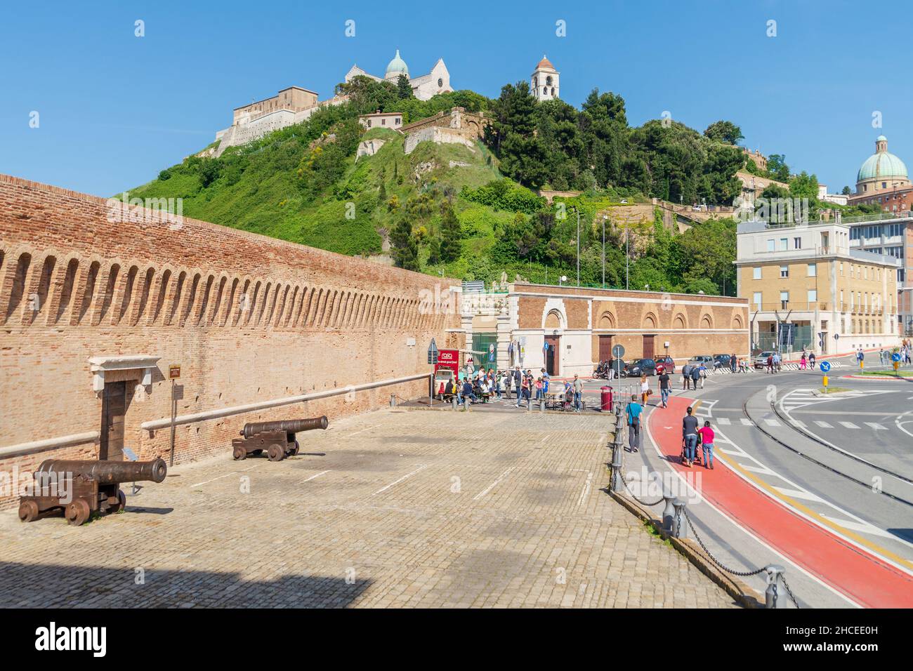 Lungomare Vanvitelli, Porto, Vista di San Ciriaco, Ancona, Marche, Italia, Europa Foto Stock