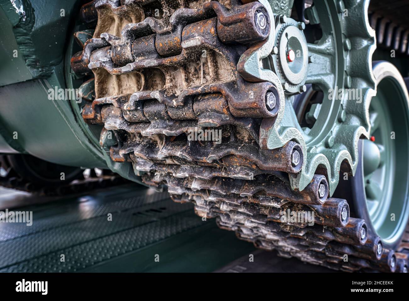 Carreggiate caterpillar in acciaio per carri armati, dettaglio closeup Foto Stock