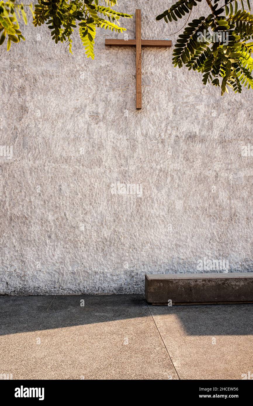 Chiesa di Nuestra Señora de Candelaria ad Alcala, Guia de Isora, Tenerife. Inaugurato nell'ottobre 2020, architetto Alejandro Beautell, e un candidato Foto Stock