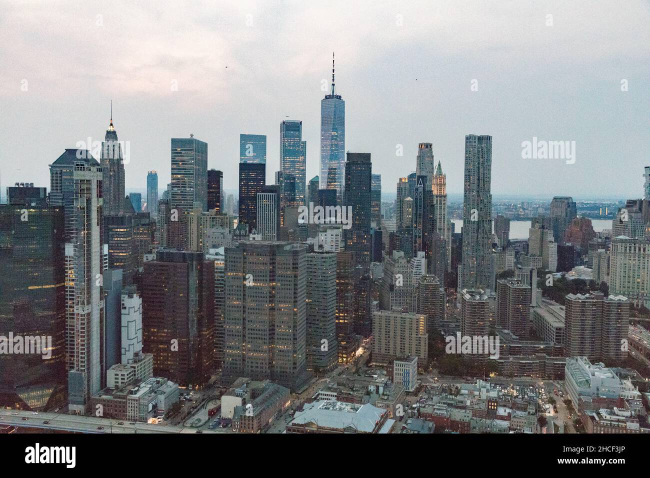 New York City, USA Aerial View of Downtown Manhattan at dusk Foto Stock