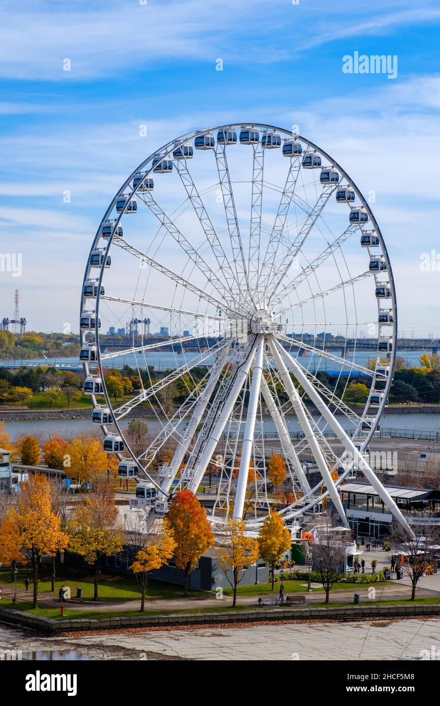 Ruota panoramica, Porto Vecchio di Montreal, Porto Vecchio di Montreal, la Grande Roue de Montreal, Quebec, Canada Foto Stock