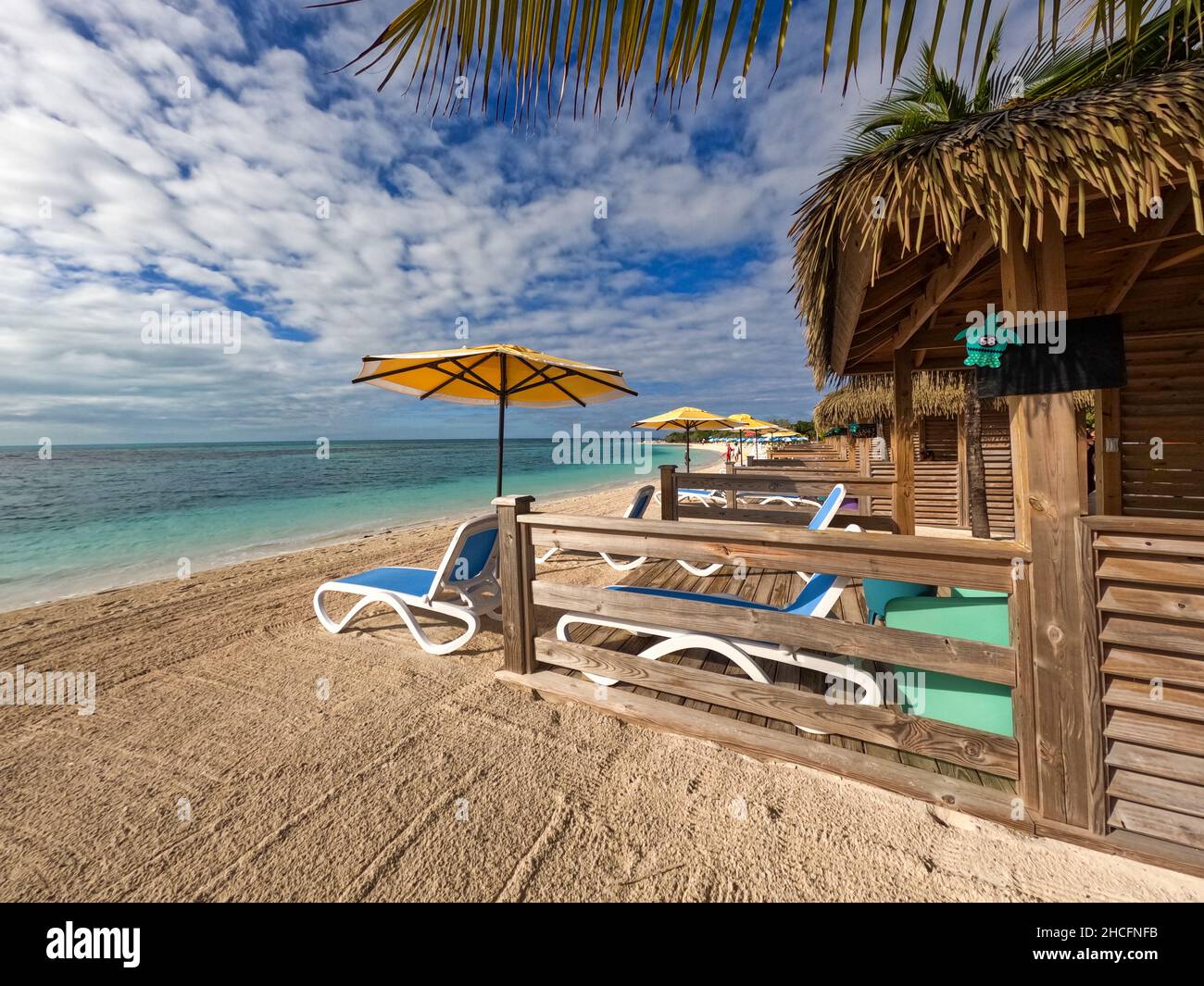 Bahamas - 7 dicembre 2021: La spiaggia a Coco Cay che è Royal Caribbean Cruise Lines RCL isola privata nelle Bahamas. Foto Stock