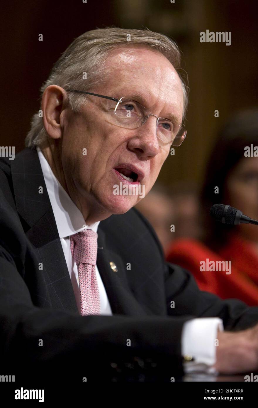 C Washington, Stati Uniti. 14th Ott 2009. Il leader della maggioranza del Senato della DC C Harry Reid testimonia dinanzi al Comitato giudiziario del Senato durante un'audizione su "divieto di fissazione dei prezzi e di altra condotta anticoncorrenziale nel settore dell'assicurazione sanitaria". Photo Credit: Kristoffer Tripplaar/ Credit: Sipa USA/Alamy Live News Foto Stock