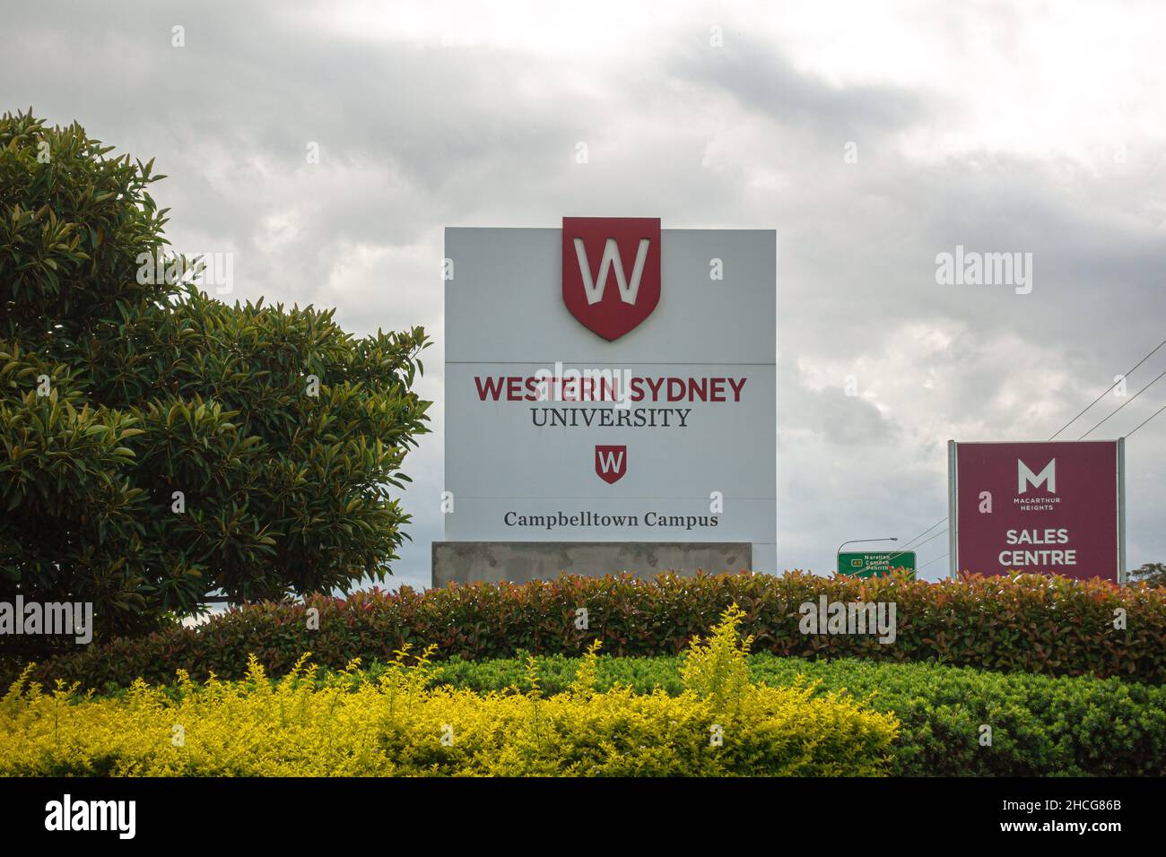 Un cartello per il campus Campbelltown della Western Sydney University Foto Stock