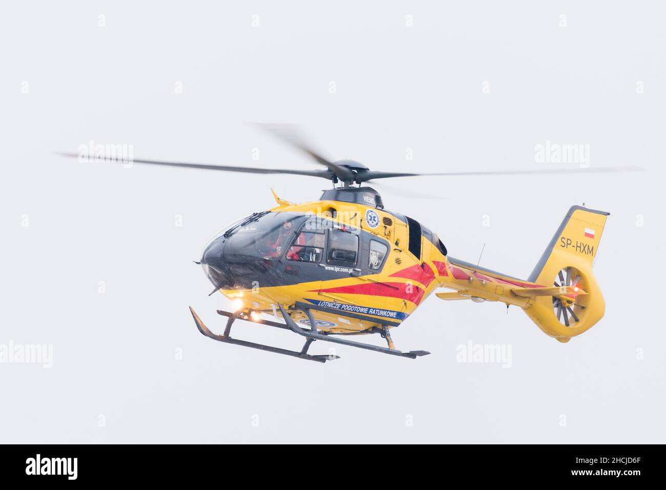 Eurocopter EC 135 elicottero di Lotticze Pogotowie Ratunkowe polacco a Gdansk, Polonia. Dicembre 22nd 2021 © Wojciech Strozyk / Alamy Stock Photo Foto Stock