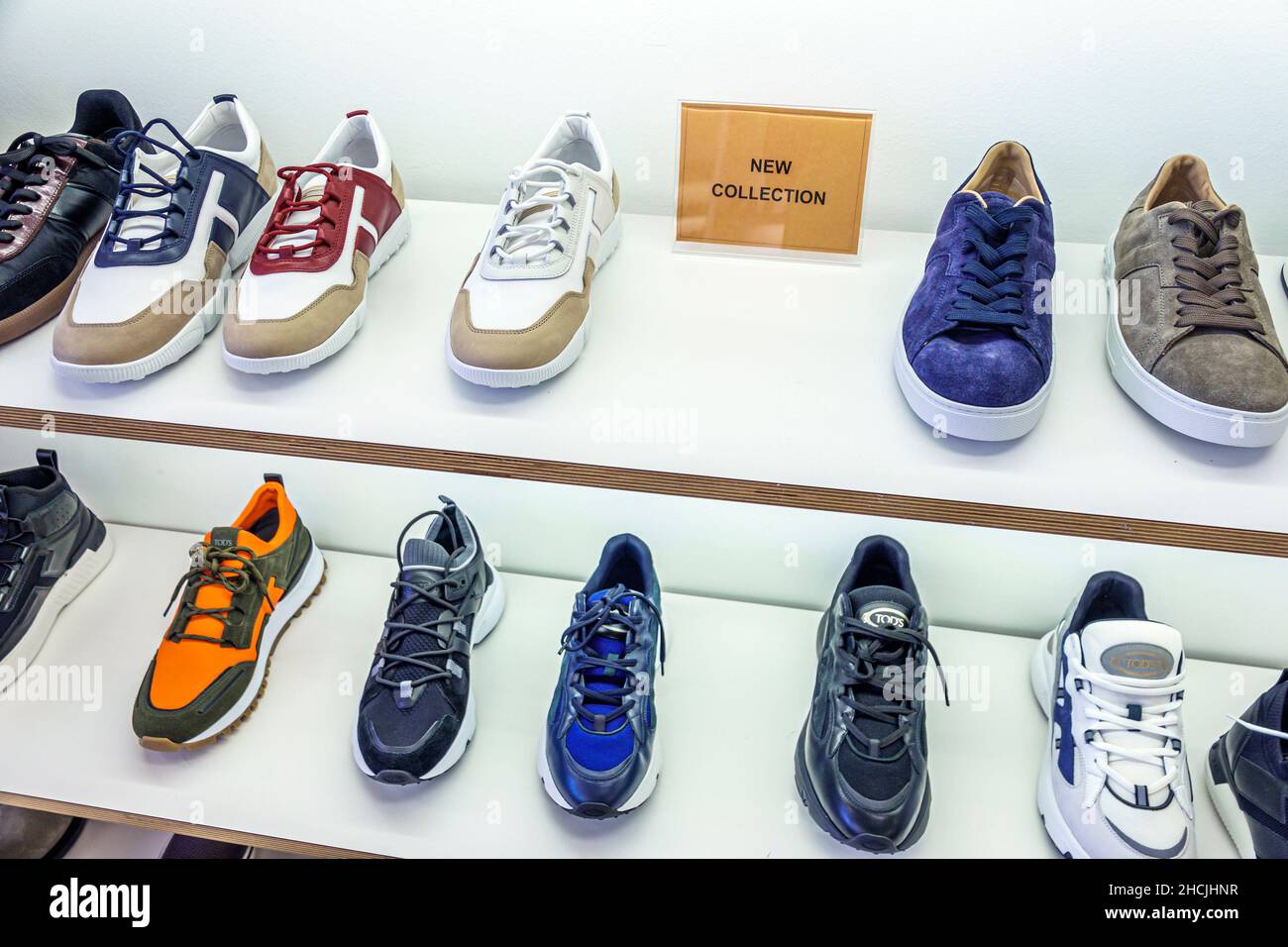 Tods outlet immagini e fotografie stock ad alta risoluzione - Alamy