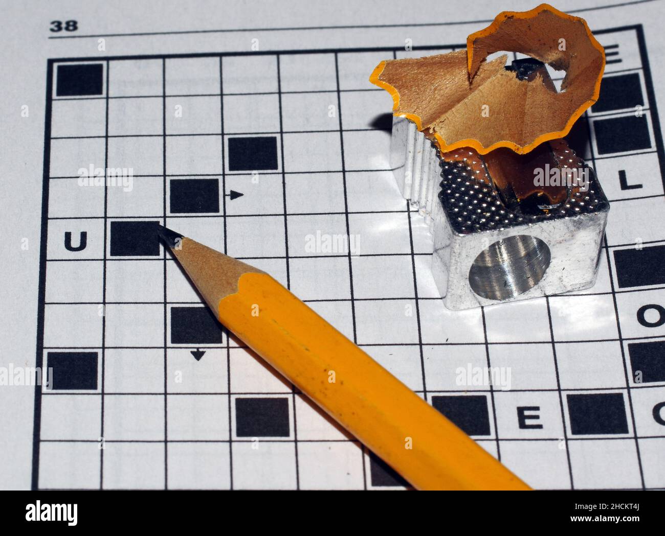 Puzzle di cruciverba sul tavolo Foto Stock