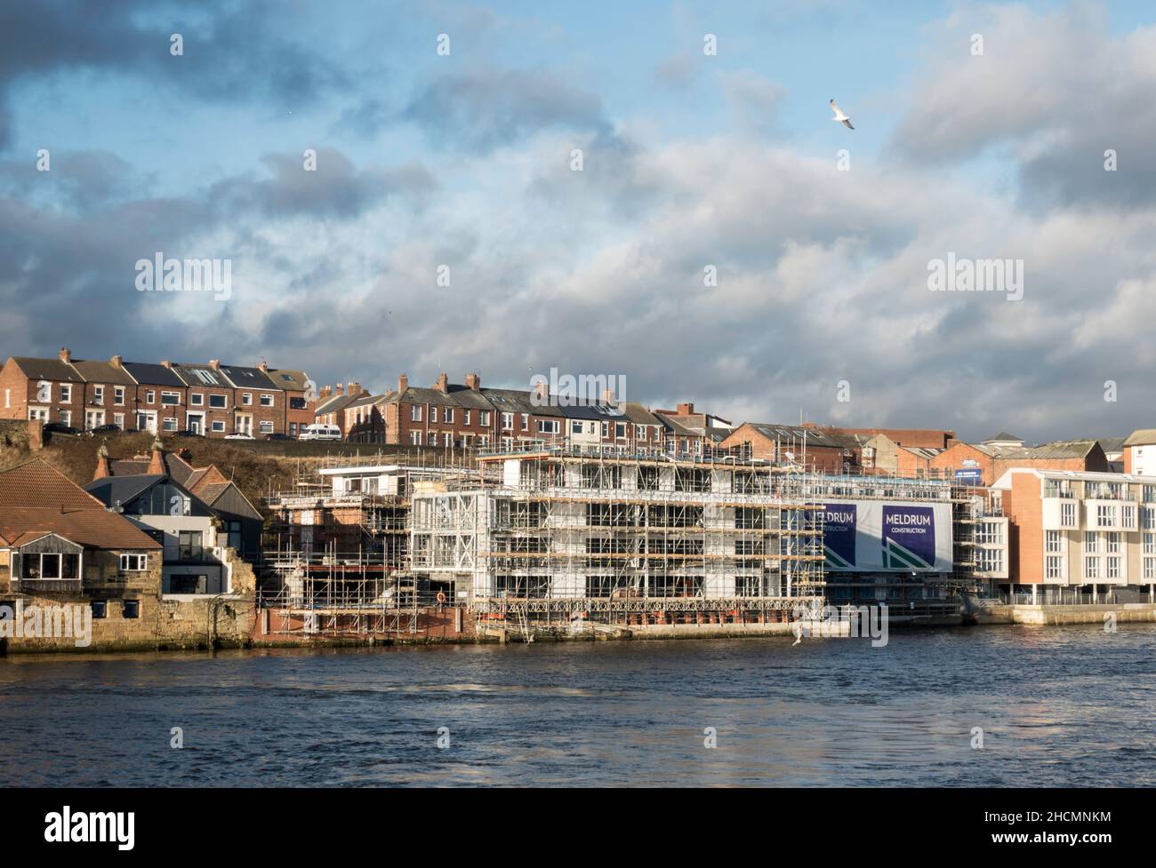 Nuovi appartamenti residenziali lungo il fiume in costruzione a North Shields, Inghilterra nord-orientale, Regno Unito Foto Stock