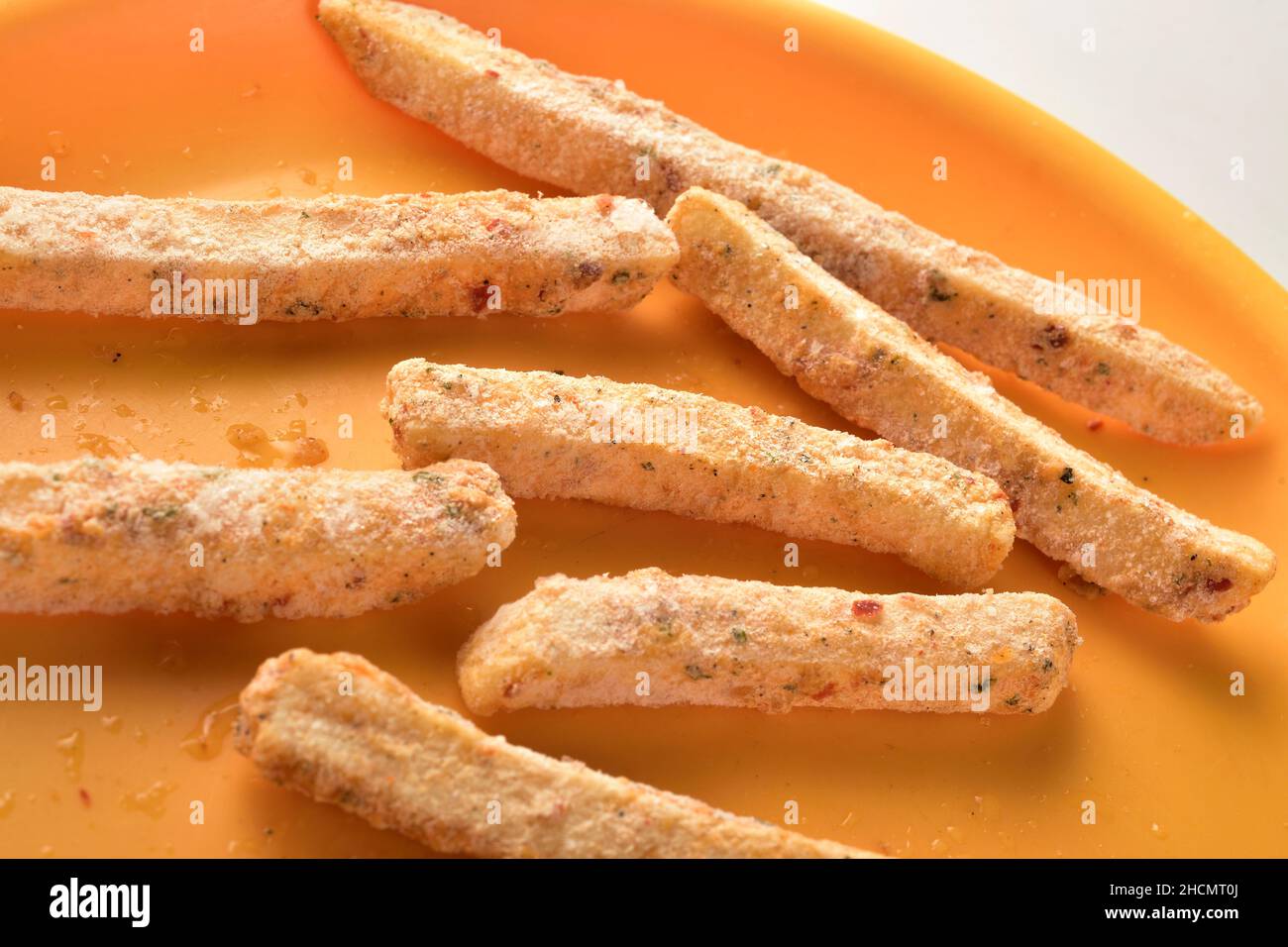 Fritte francesi surgelate, cibo spazzatura conservato Foto Stock