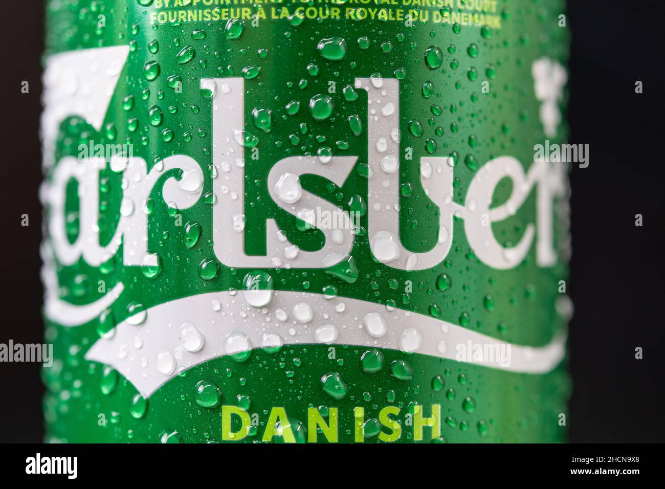 Etichetta disegno di una birra Carlsberg Can.Dec. 30, 2021 Foto Stock