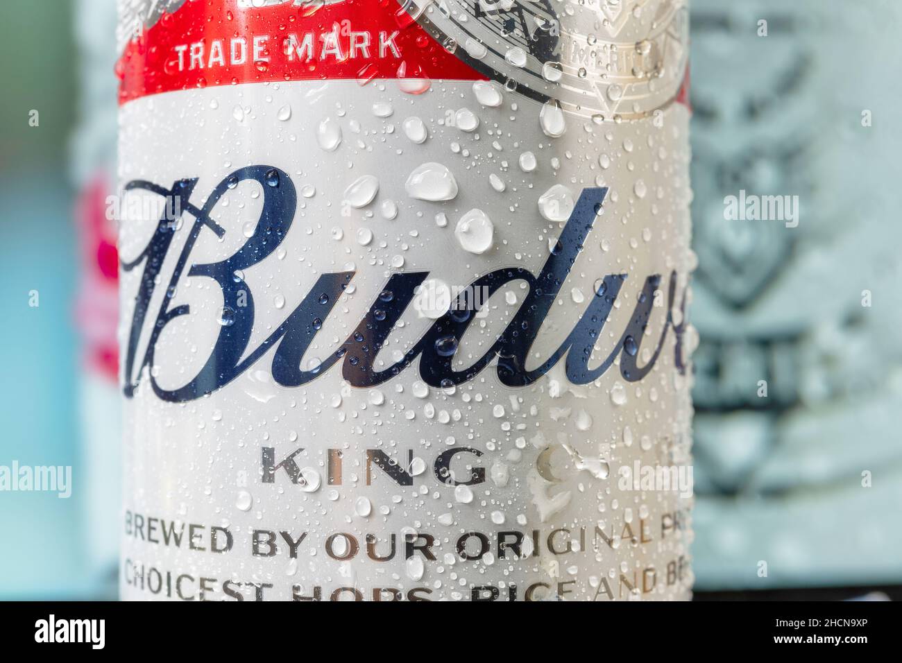 Etichetta disegno di una birra Budweiser Can.Dec. 30, 2021 Foto Stock