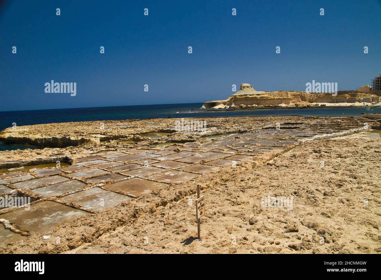 Salt Pans su Gozo, Malta, nell'agosto 2021 Foto Stock