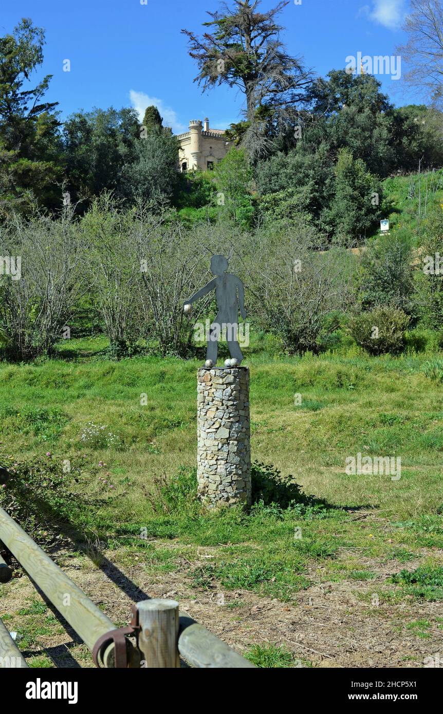 Le strutture del club di petanque ad Arenys de Munt nella regione di Maresme, provincia di Barcellona, Catalogna, Spagna Foto Stock