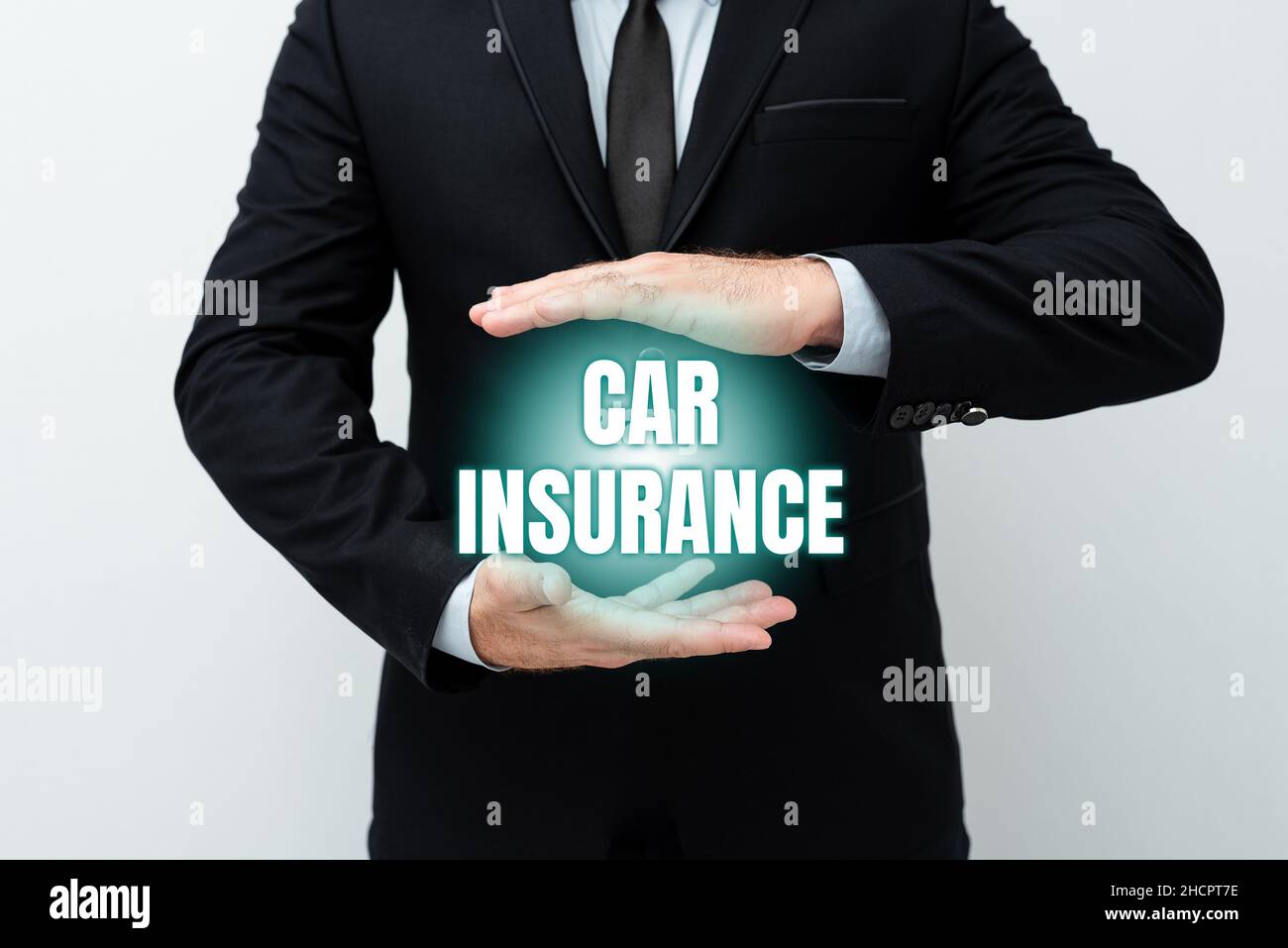 Cartello con scritto a mano assicurazione auto. Concetto che significa copertura incidenti Politica globale garanzie sui veicoli a motore presentare nuovi piani e idee Foto Stock