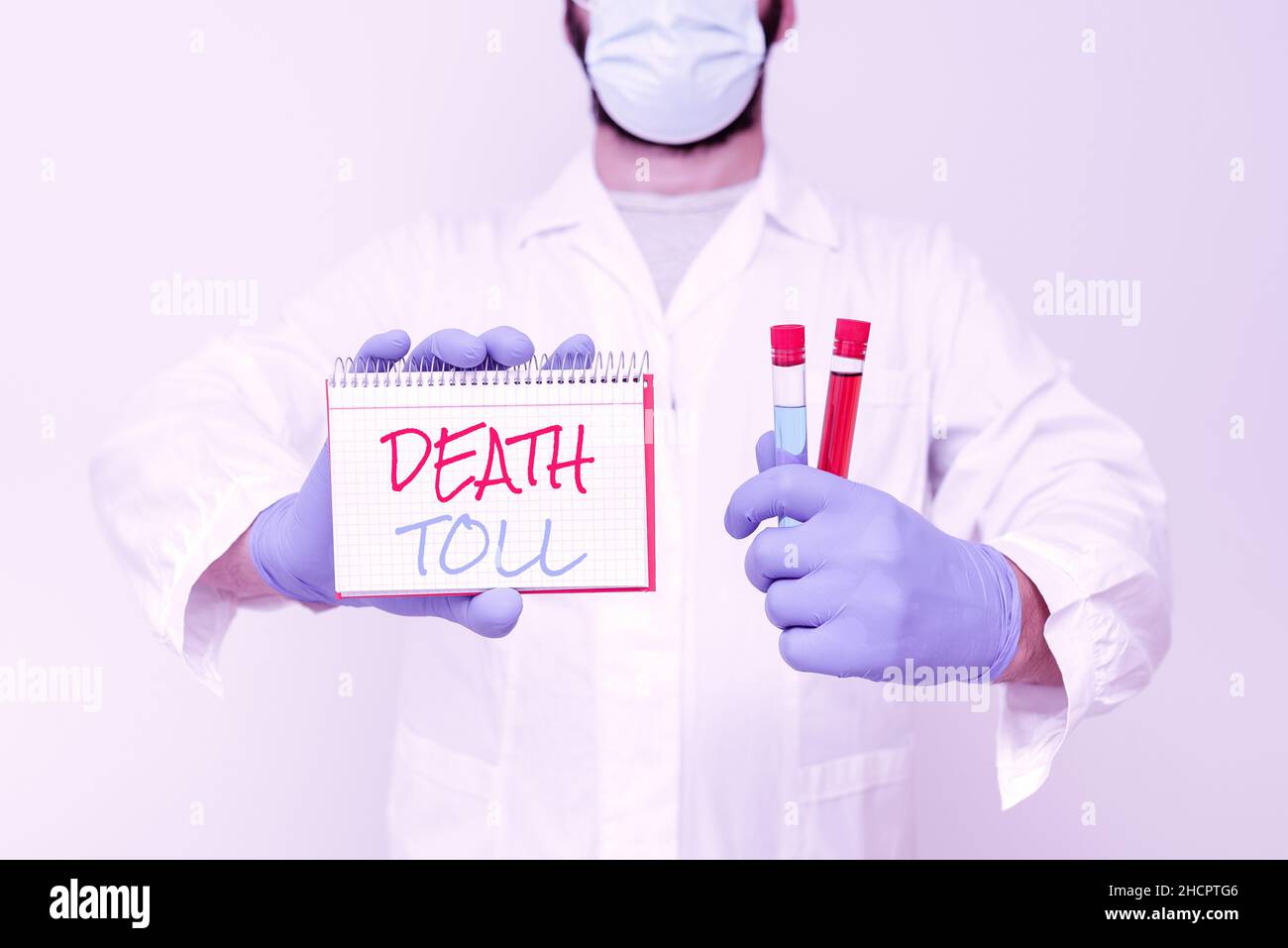 Testo che mostra ispirazione morte Toll. Internet Concept il numero di morti derivanti da un particolare scienziato incidente che presenta Nuova ricerca Foto Stock