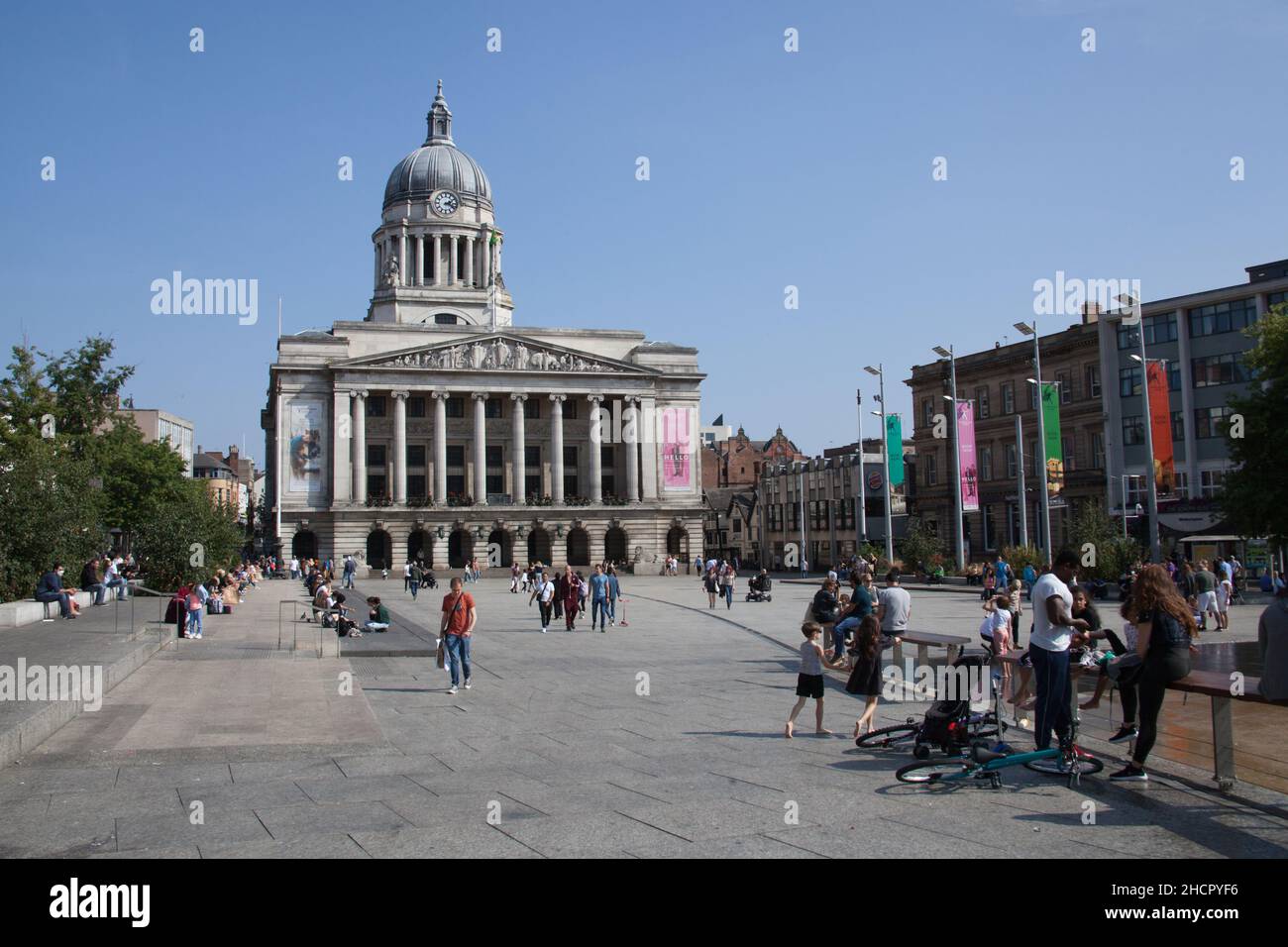 Vista sulla Piazza del mercato Vecchio a Nottingham nel Regno Unito Foto Stock