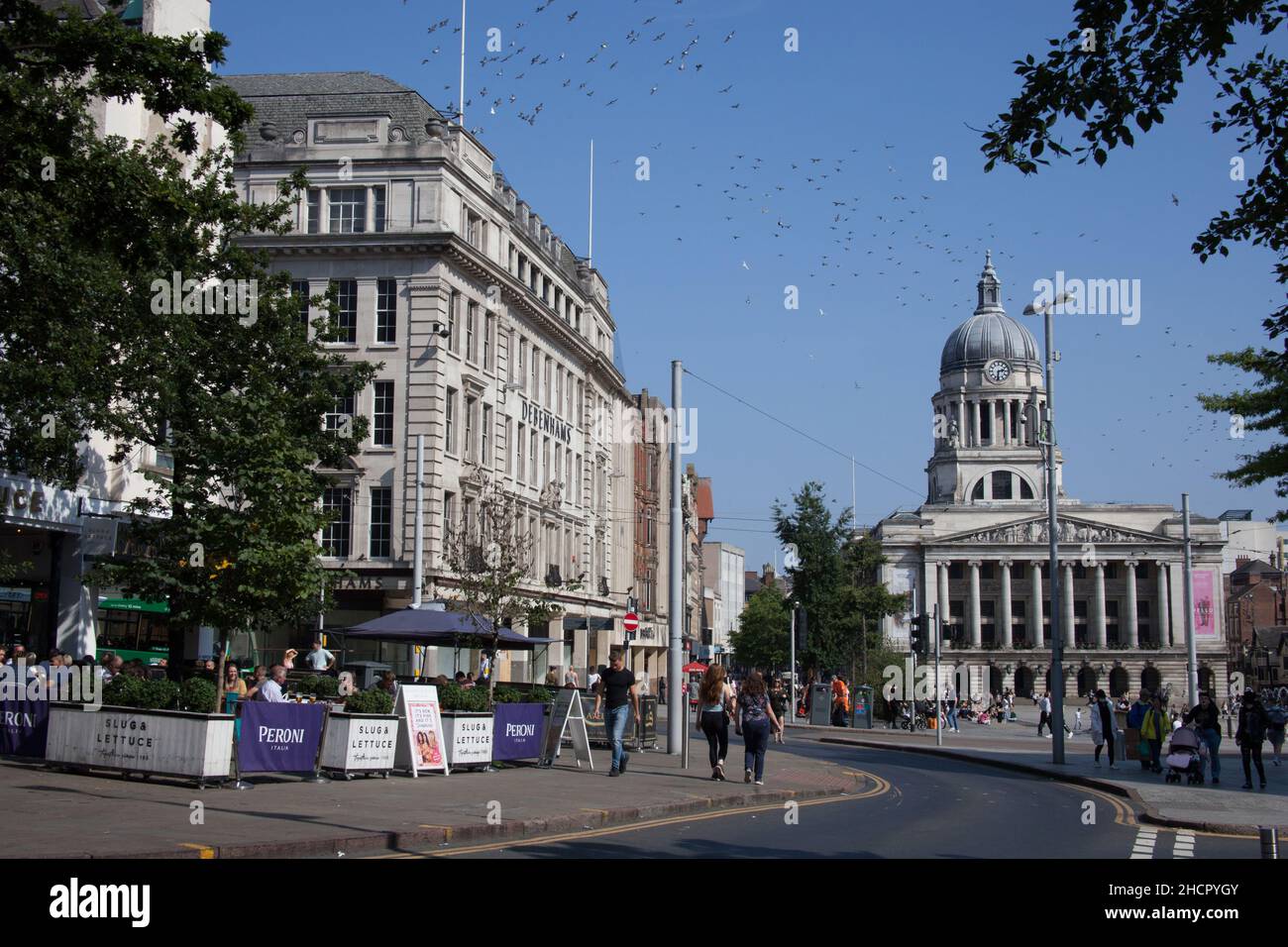 Vista sulla Piazza del mercato Vecchio a Nottingham nel Regno Unito Foto Stock