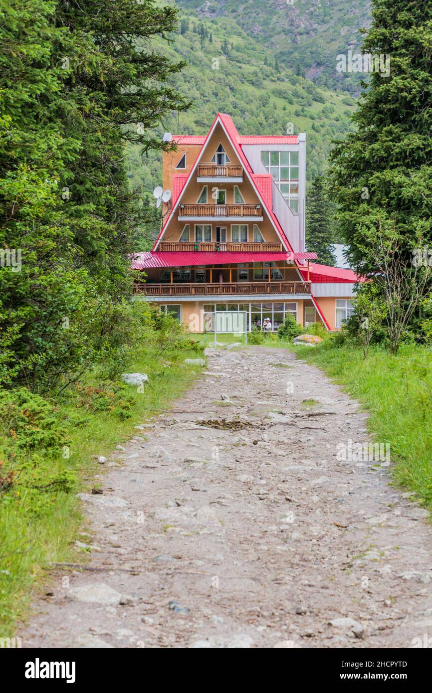 ALA ARCA, KIRGHIZISTAN - 12 LUGLIO 2018: Ala Arca hotel in Ala Arca gola vicino Bishkek, Kirghizistan. Foto Stock