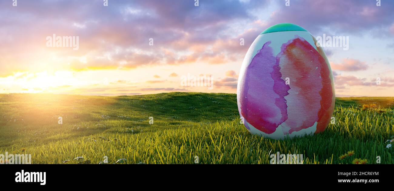 Grande dipinto colorato acquerello uovo di pasqua a pasqua all'alba o al tramonto su un paesaggio di prato, sfondo panoramico, con copyspace per i vostri clienti Foto Stock