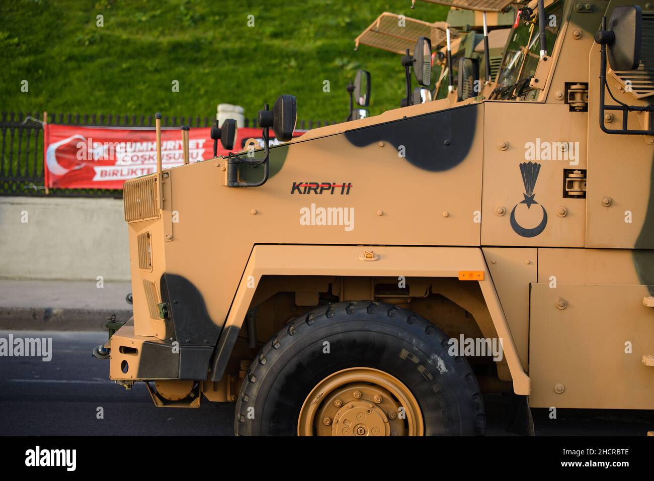 Istanbul, Turchia - 29 ottobre 2021: Primo piano di un veicolo tattico militare Kirpi (MRAP). Editoriale Shot a Istanbul Turchia. Foto Stock