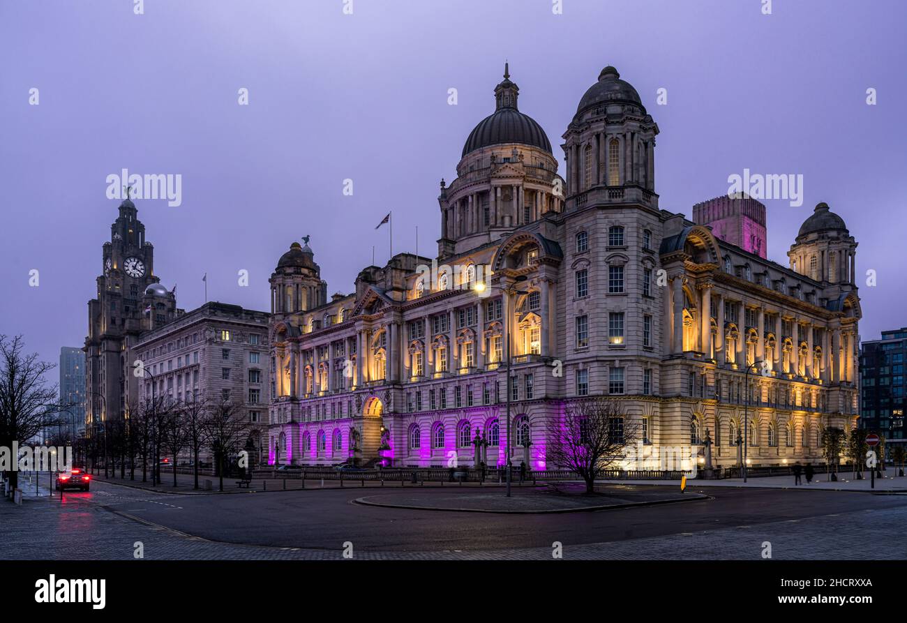 Pier Head Liverpool - Porto di Liverpool - Cunard Building - Royal Liver Building Foto Stock