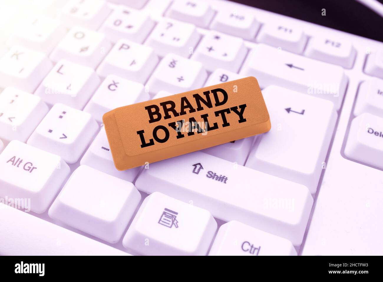 Ispirazione che mostra la fedeltà del marchio. Business Concept Ripeti l'acquisto Ambassador Patronage Favorite Trusted Creating New Typing Game Concept Foto Stock