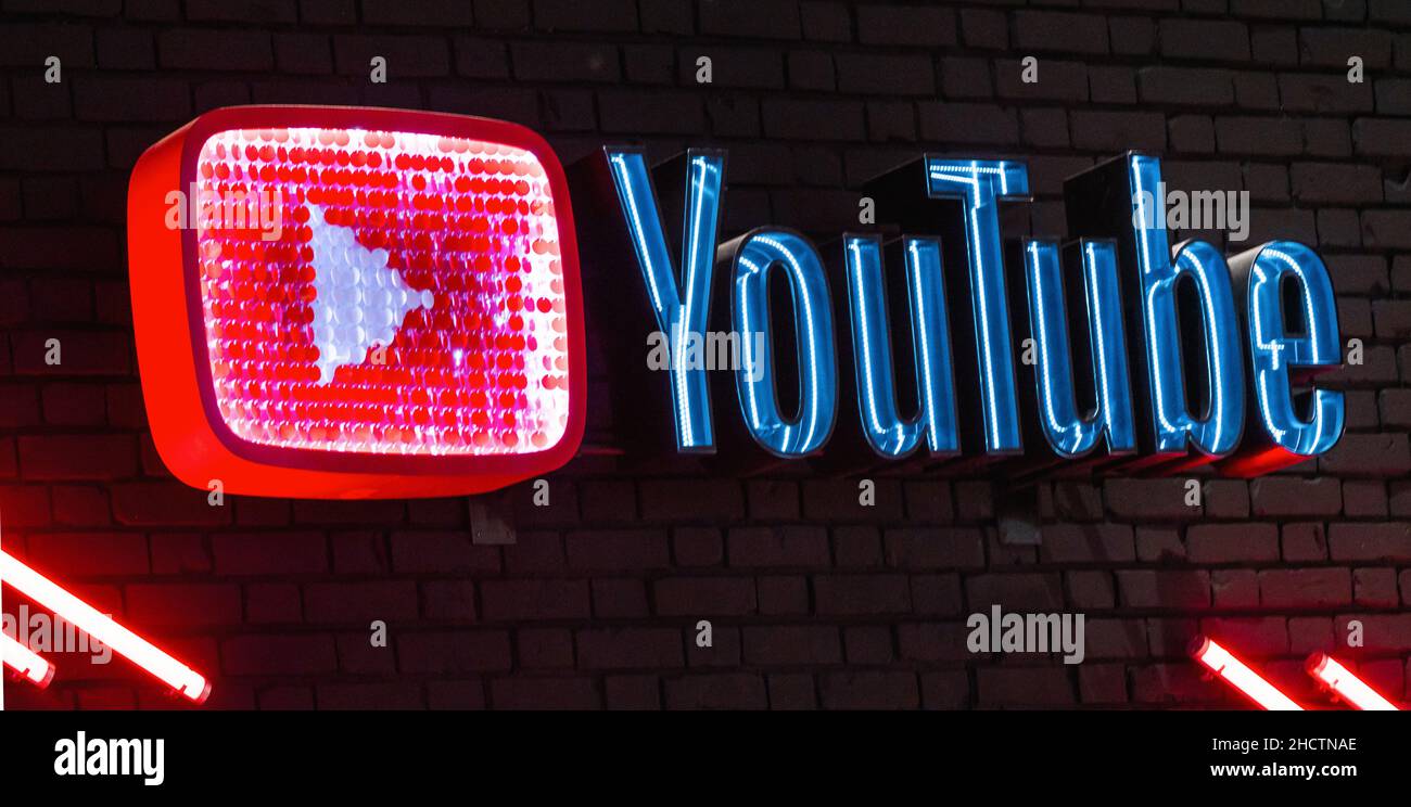 Logo YouTube. YouTube è un popolare servizio di condivisione video fondato nel 2005 Foto Stock