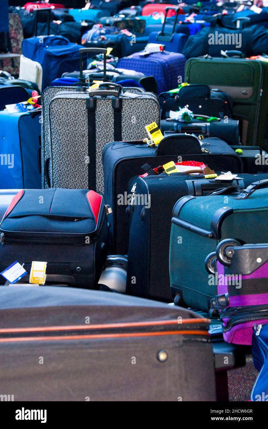 bagagli in attesa di transito (1208SA) Foto Stock