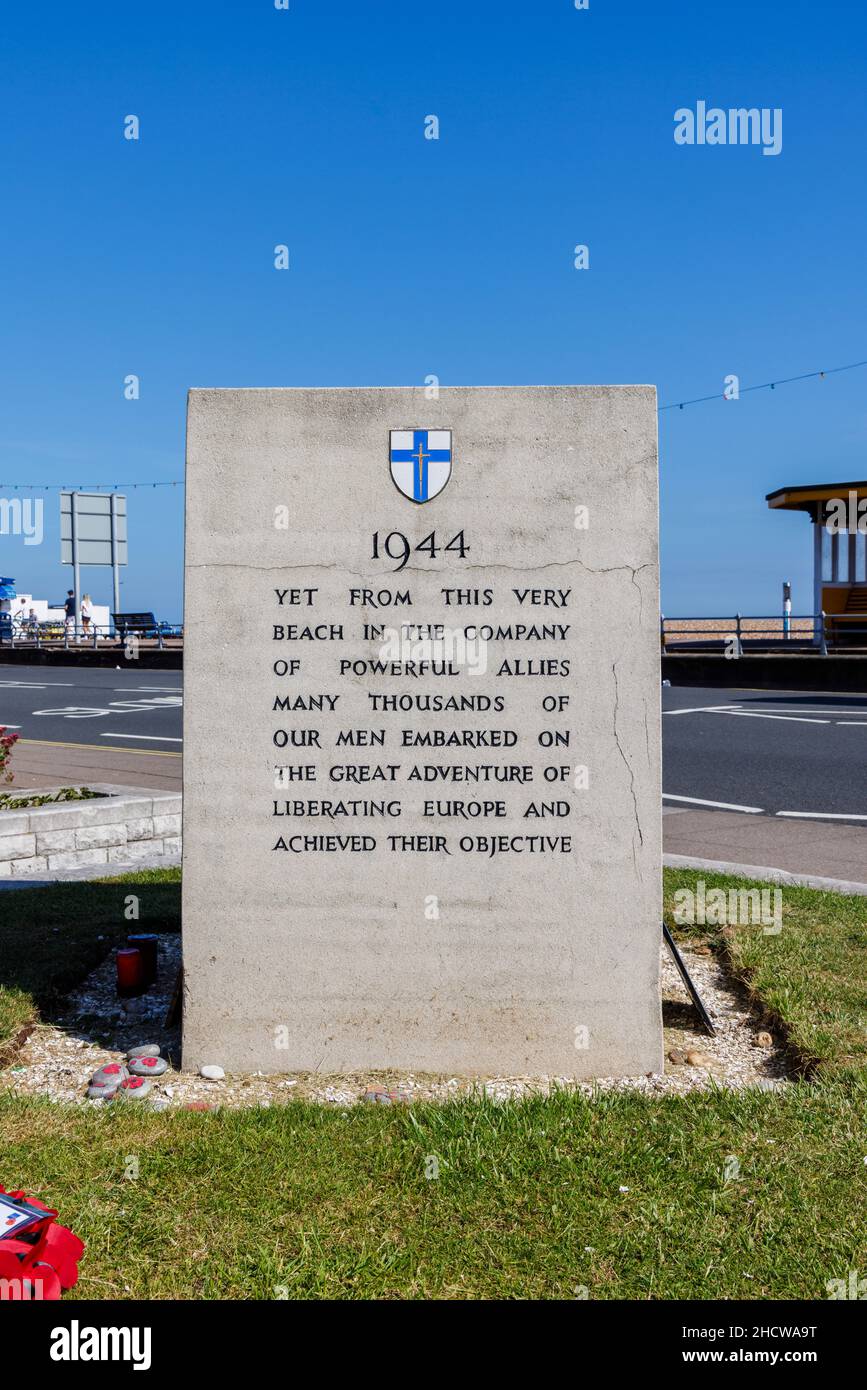 Inscritto secondo monumento della Guerra Mondiale, difese costiere sulla passeggiata Eastney Esplanade a Southsea, Portsmouth, Hampshire, costa sud Inghilterra Foto Stock