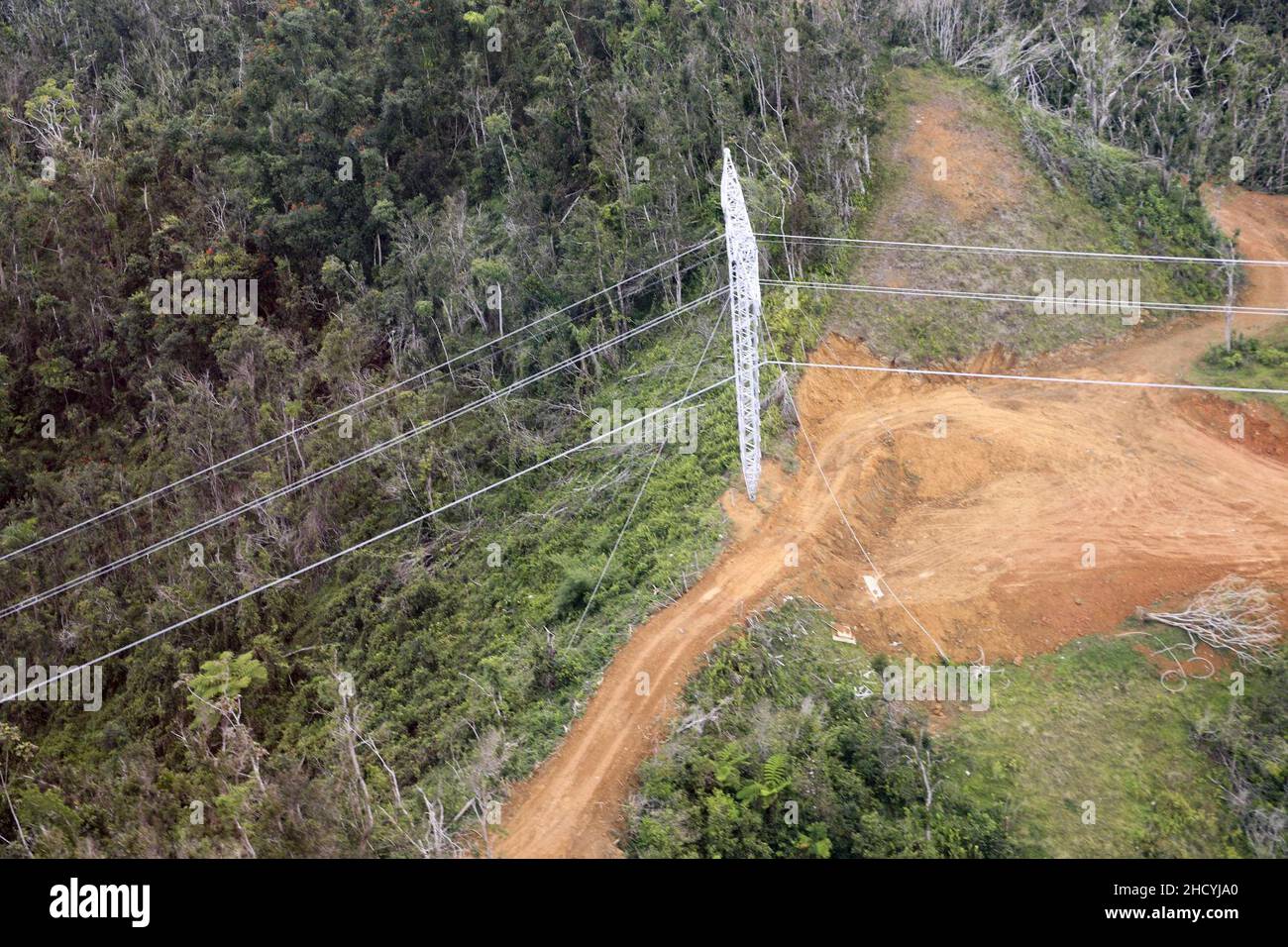 Ripristino della rete elettrica a Caguas, Porto Rico, dopo l'uragano Maria. Foto Stock