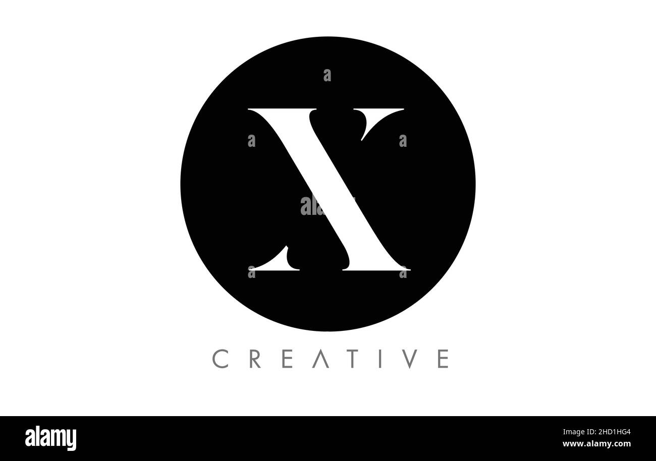 Logo X Serif Letter con design minimalista e icona vettoriale in bianco e nero. Illustrazione della lettera Creative X Logo. Illustrazione Vettoriale