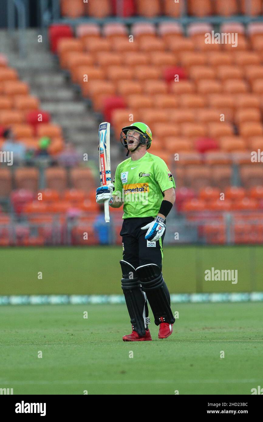 Sydney, Australia. 2nd gennaio 2022; Sydney Showground Stadium, Sydney Olympic Park, NSW, Australia; BBL Big Bash League Cricket, Sydney Thunder contro Adelaide Strikers; ben Cutting of Sydney Thunder mostra la sua frustrazione per essere licenziato credito: Action Plus Sports Images/Alamy Live News Credit: Action Plus Sports Images/Alamy Live News Foto Stock