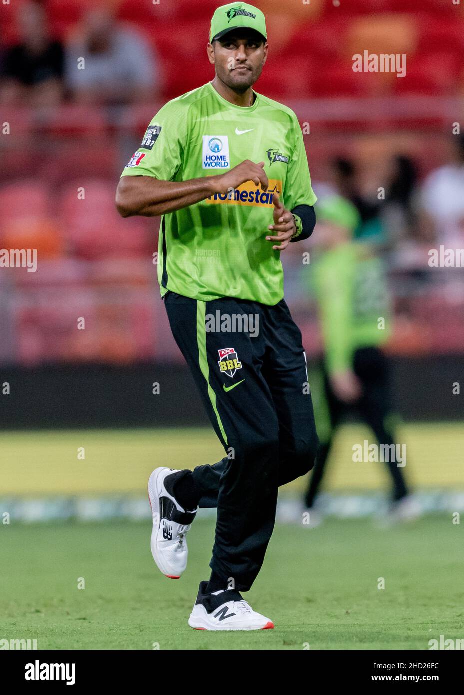 Sydney, Australia. 02nd Jan 2022. Gurinder Sandhu of the Thunder guarda avanti durante la partita tra Sydney Thunder e Adelaide Strikers al Sydney Showground Stadium, il 02 gennaio 2022, a Sydney, Australia. (Solo per uso editoriale) Credit: Izhar Ahmed Khan/Alamy Live News/Alamy Live News Foto Stock
