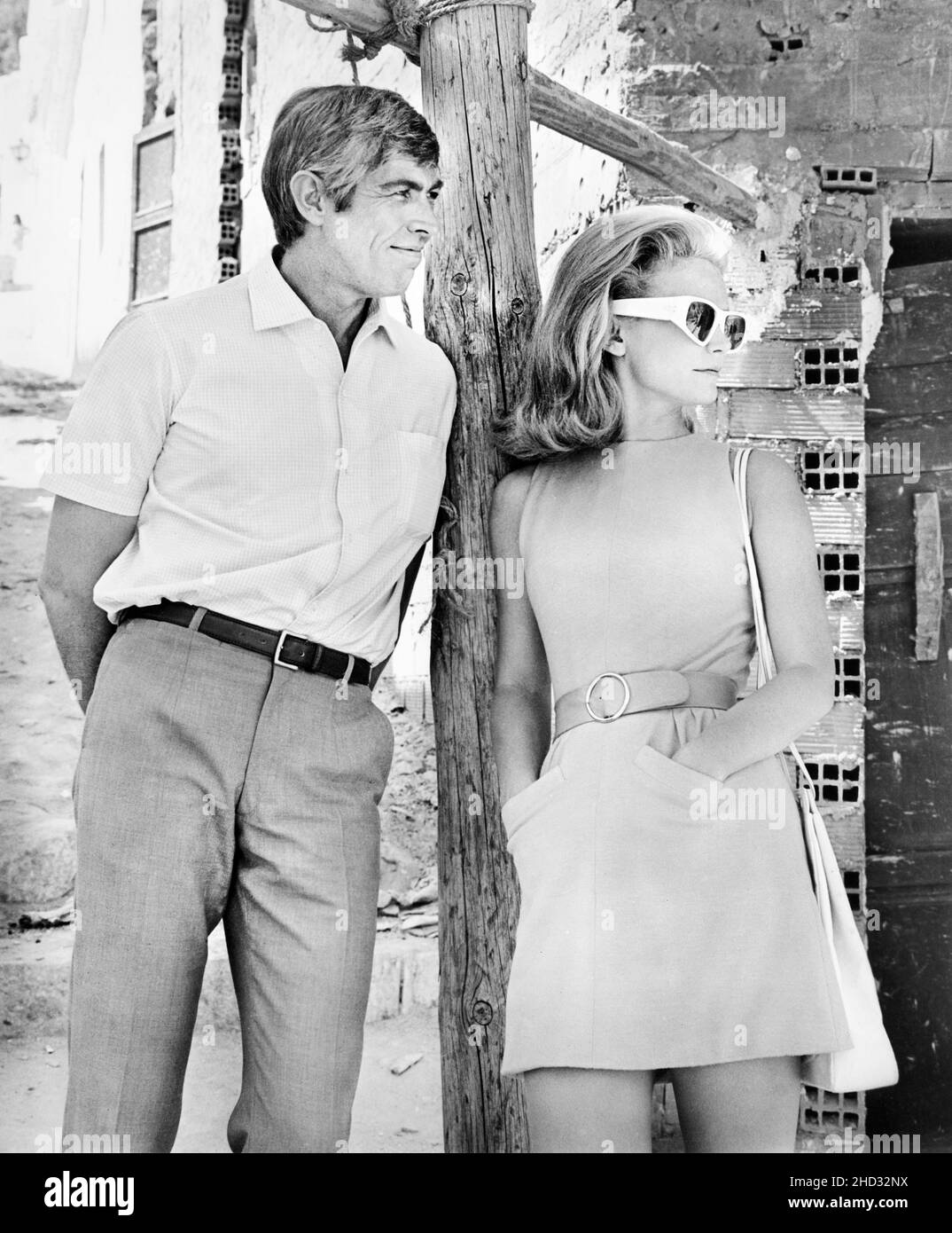 James Coburn, Lee Remick, on-set of the Film, 'Hard Contract', 20th Century-Fox, 1969 Foto Stock