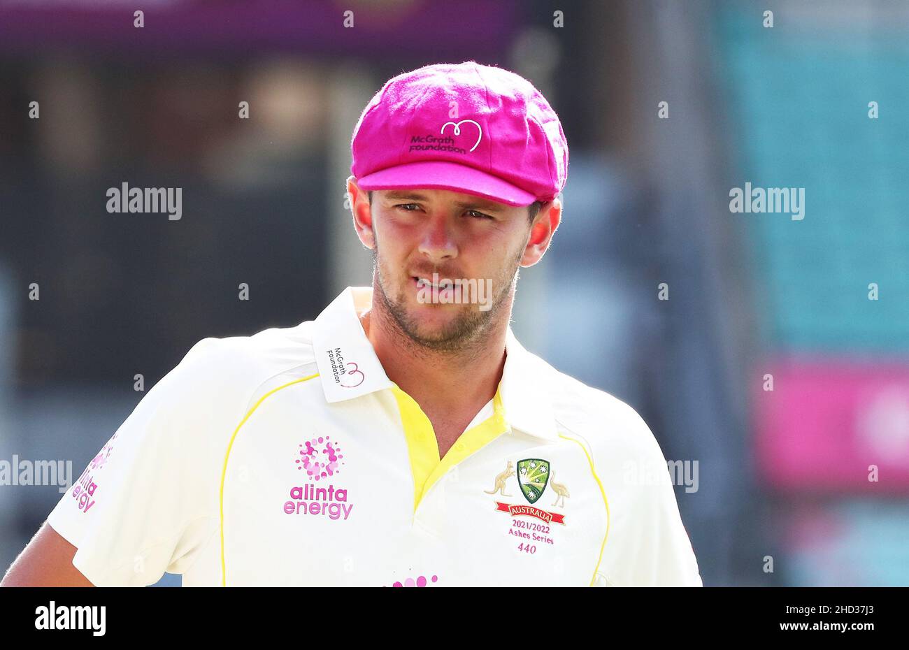 Josh Hazlewood in Australia durante una foto di squadra prima del test rosa al Sydney Cricket Ground, Sydney. Data foto: Lunedì 3 gennaio 2022. Foto Stock