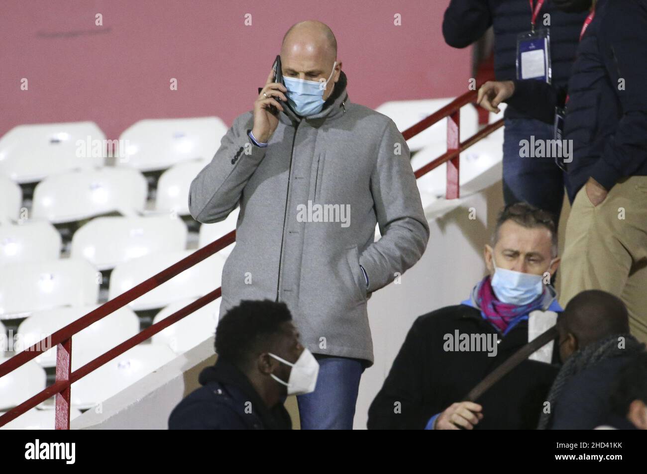 Philippe Clement del Belgio, neo nominato allenatore DI MONACO partecipa dagli stand alla Coppa di Francia, round del 32, partita di calcio tra Quevilly Rouen Metropole (QRM) e AS Monaco (ASM) il 2 gennaio 2022 a Stade Robert Diochon a le Petit-Quevilly vicino Rouen, Francia - Foto: Jean Catuffe/DPPI/LiveMedia Foto Stock