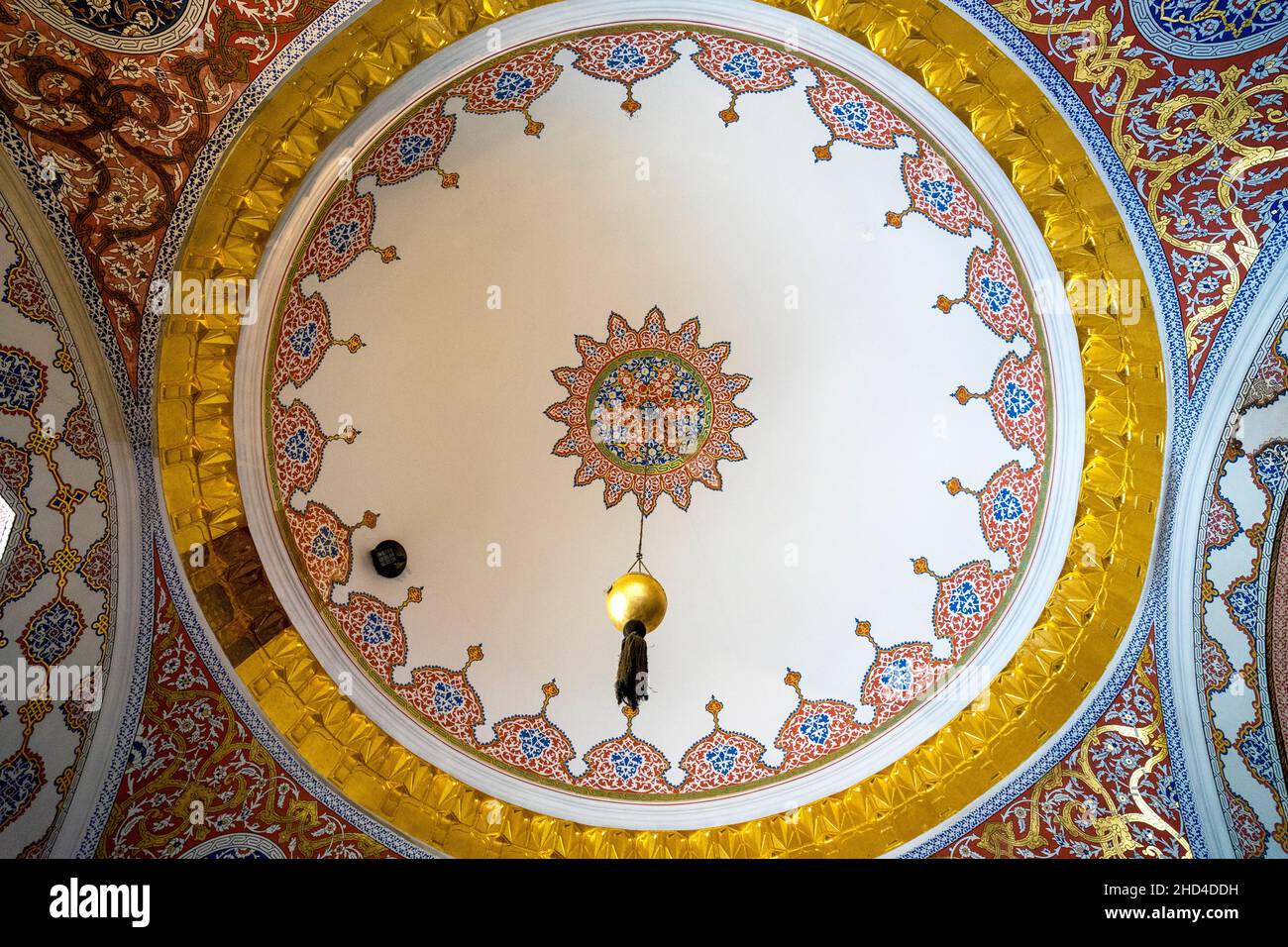 Vista della cupola all'interno del Palazzo Topkapi a Istanbul. Foto Stock