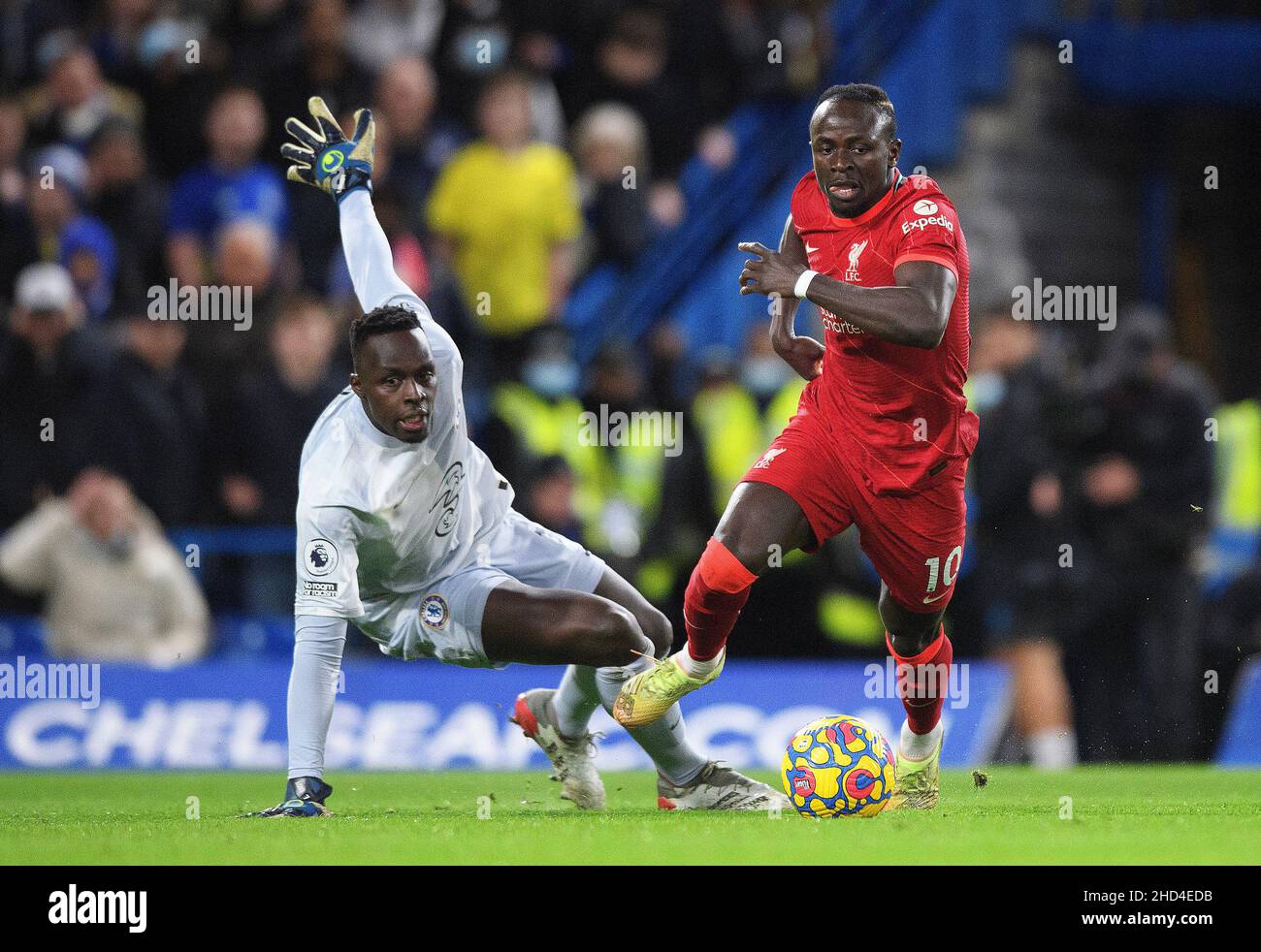 Sadio Mane durante la partita della Premier League a Stamford Bridge, London Picture Credit: Mark Pain/Alamy Live News Foto Stock